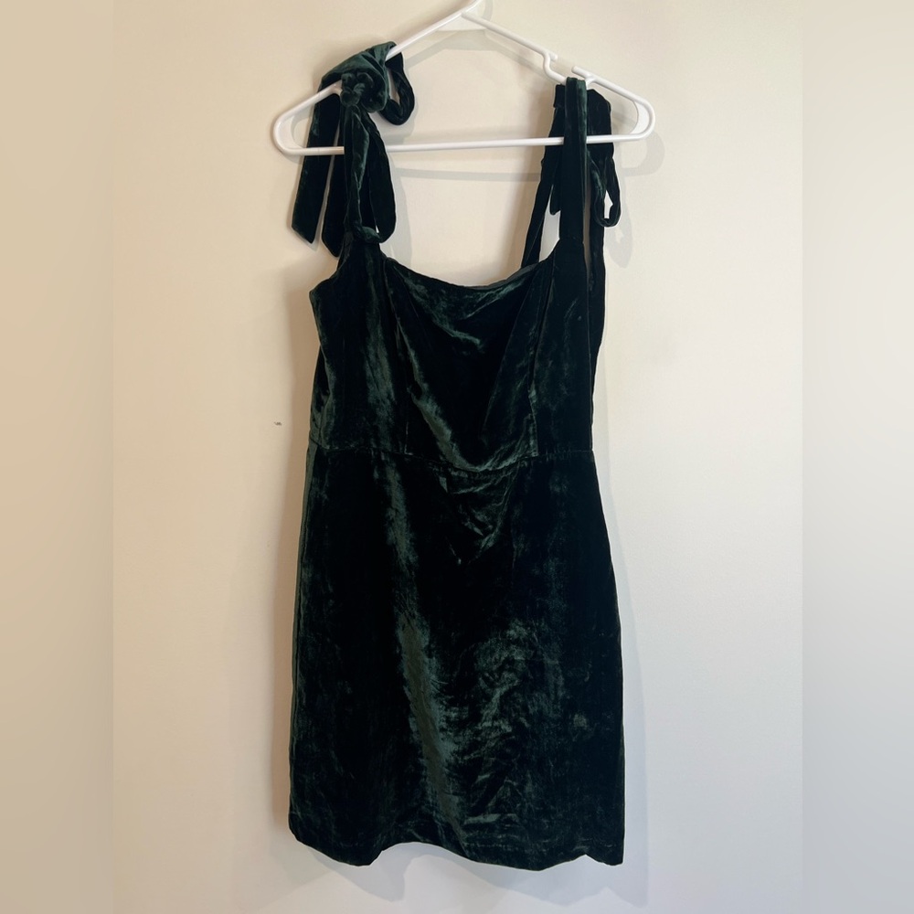 House of Harlow 1960 Green Velvet Tie Shoulder Dress Women’s Size Small